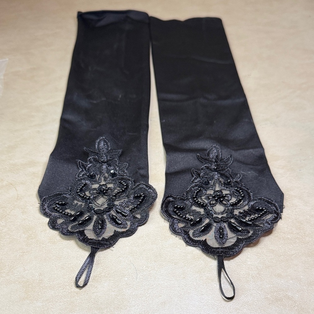 Elegant Black Embroidered Women's Fingerless Gloves 19"